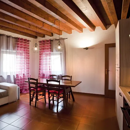 Apartmán Attico Arena