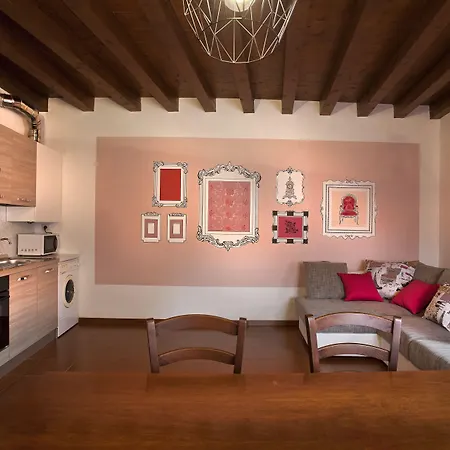 Attico Arena Apartmán *