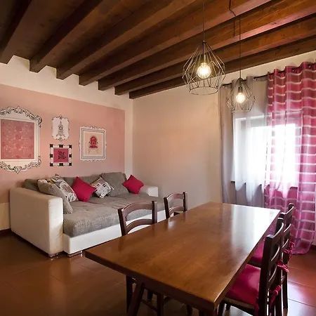 Apartmán Attico Arena *